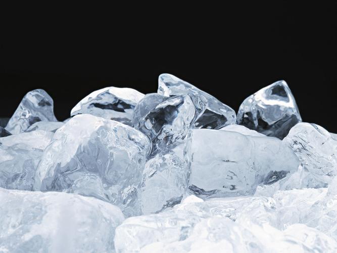 晶莹剔透的冰块高清图片素材(16p)